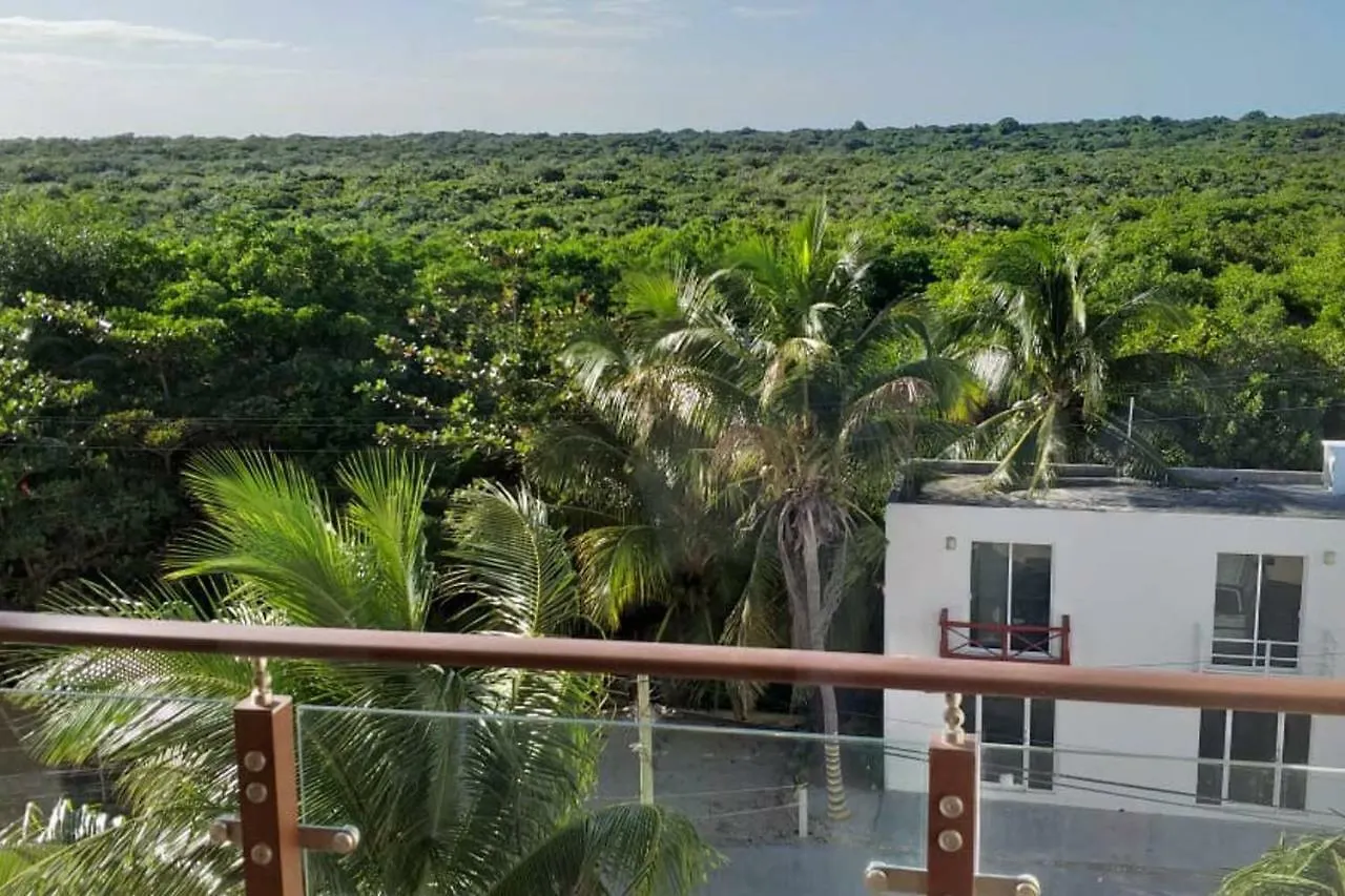 Deluxe New Beachfront Penthouse In Akumal Apartament