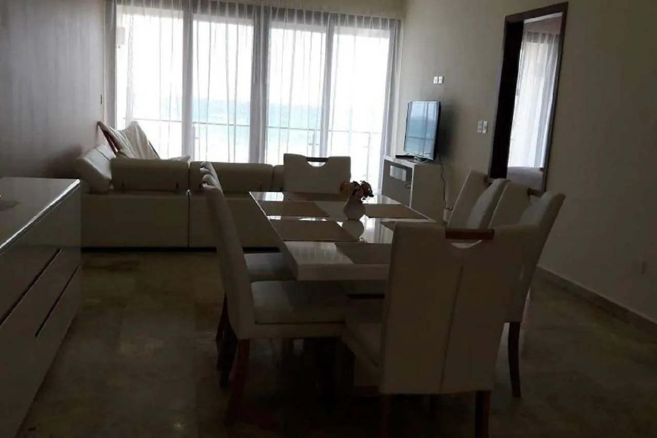 Deluxe New Beachfront Penthouse In Akumal
