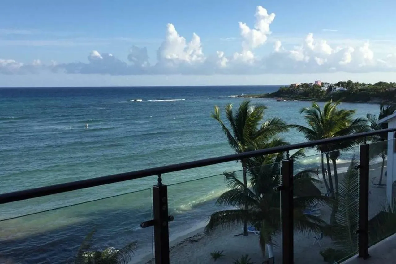 Deluxe New Beachfront Penthouse In Akumal 0*,  Mexiko